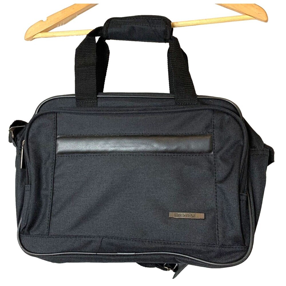 Protege Laptop Notebook Carry Case Footed Bottom Top Handle Should Strap